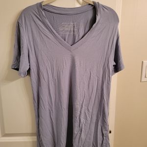 Encircled Nomadic V neck Tee size small